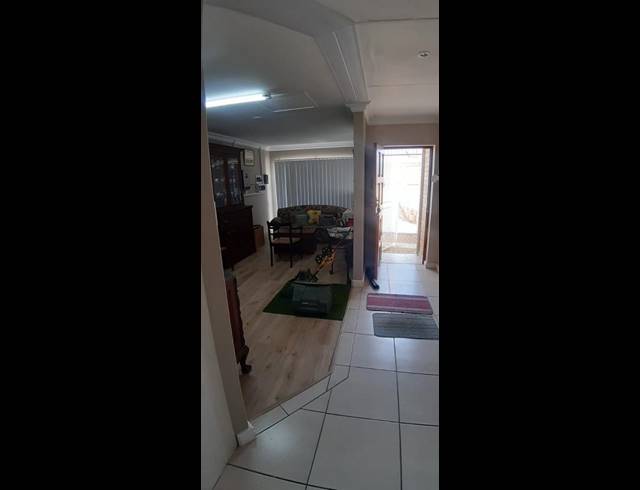 2 BEDROOM TOWNHOUSE FOR SALE IN GROENKLOOF RETIREMENT VILLAGE